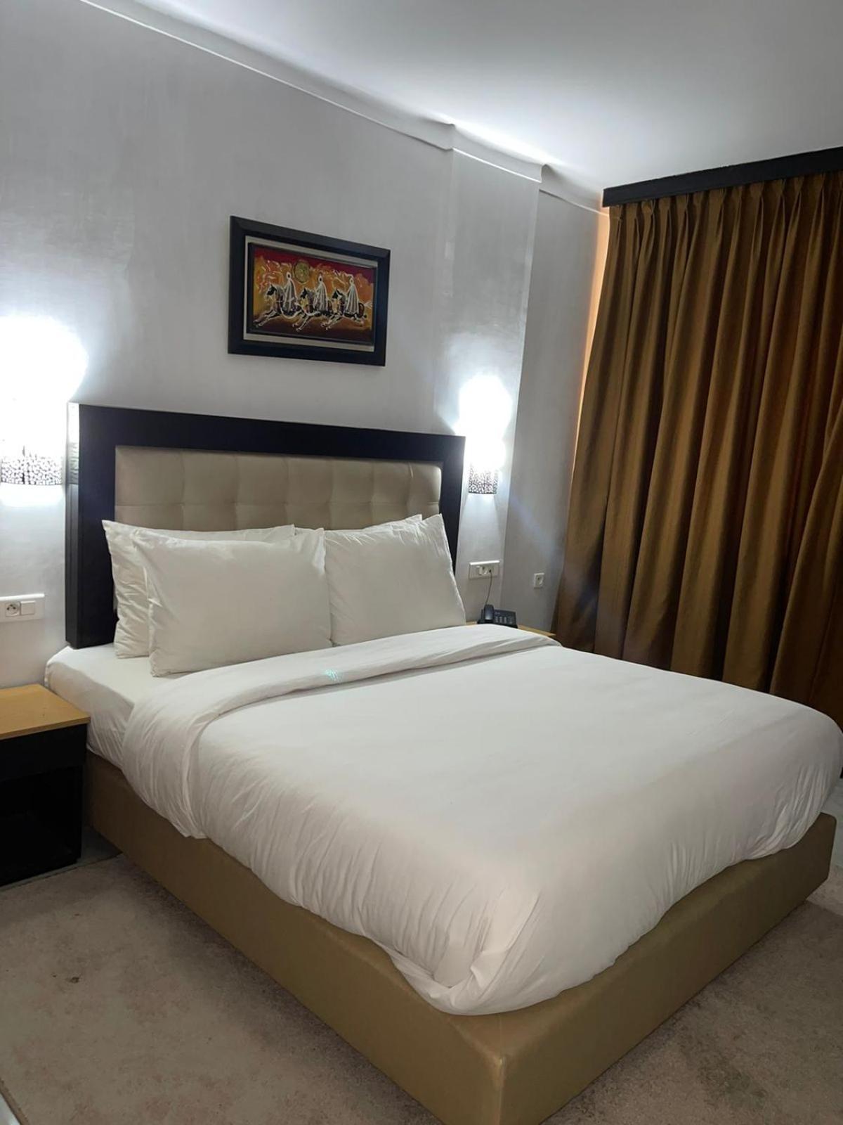 Al Akhawayn Hotell Oujda Rom bilde